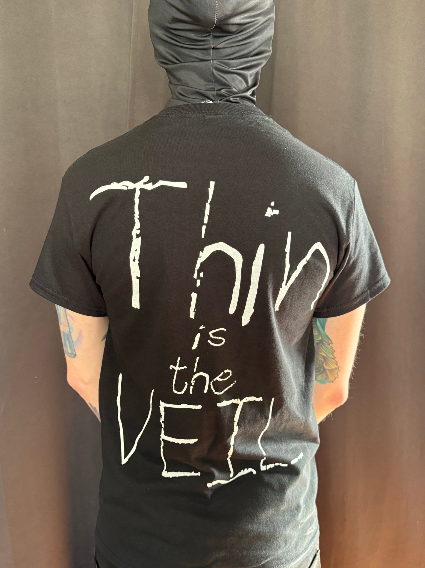 KING 810 - thin is the veil T shirt
